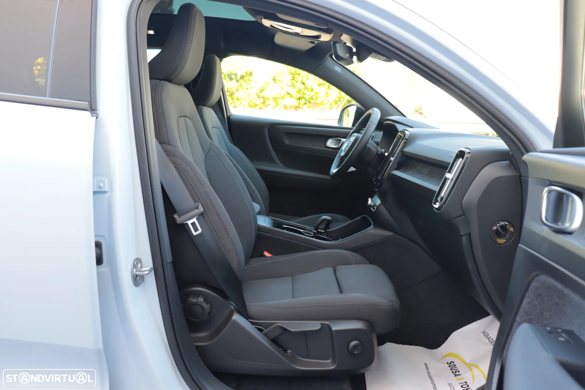 Volvo C40 Recharge Core - 12