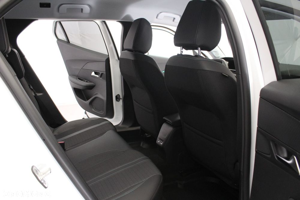 Peugeot 2008 1.2 PureTech Allure Pack S&S EAT8 - 28
