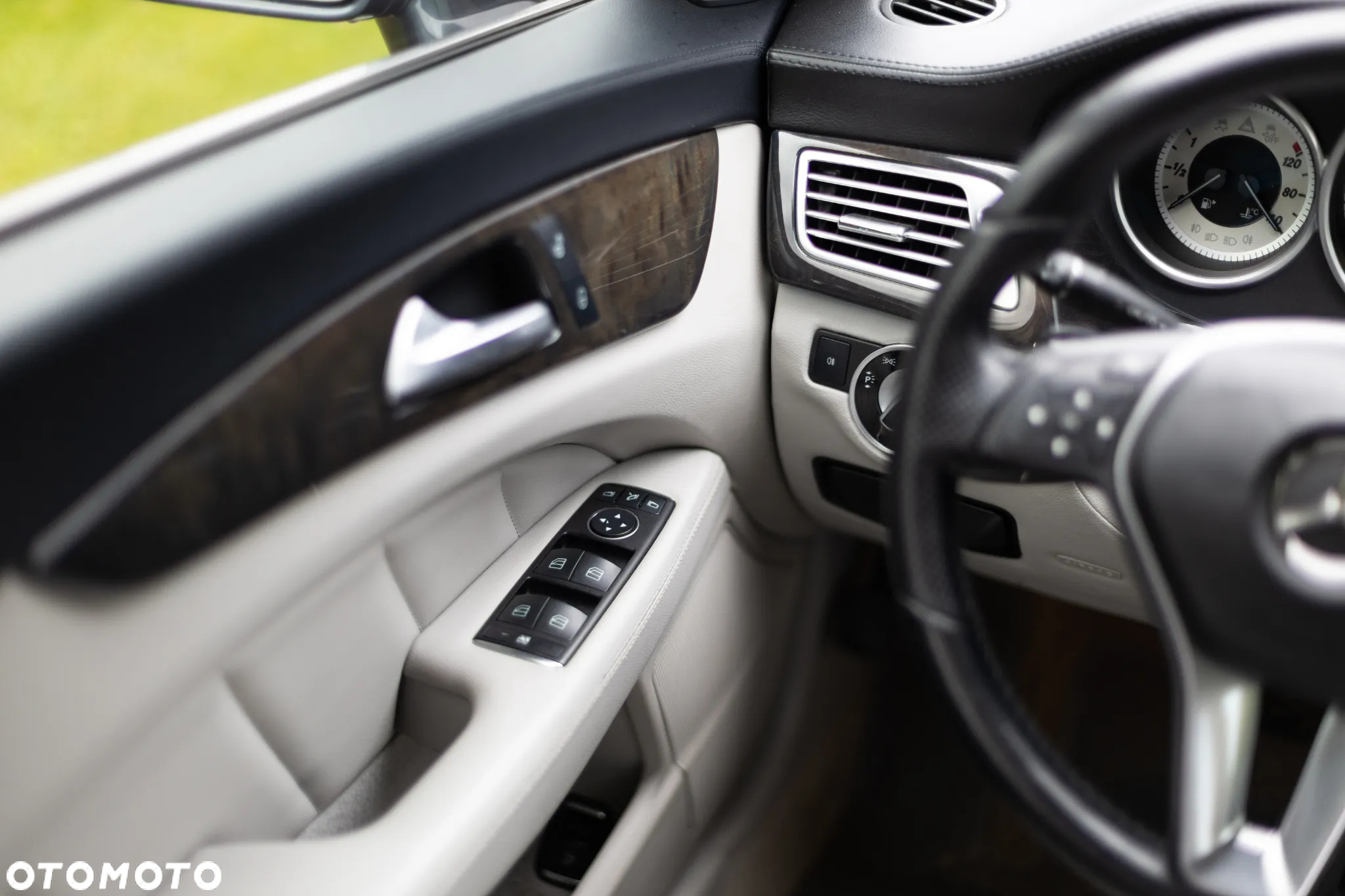 Mercedes-Benz CLS 350 CDI BlueEff - 32