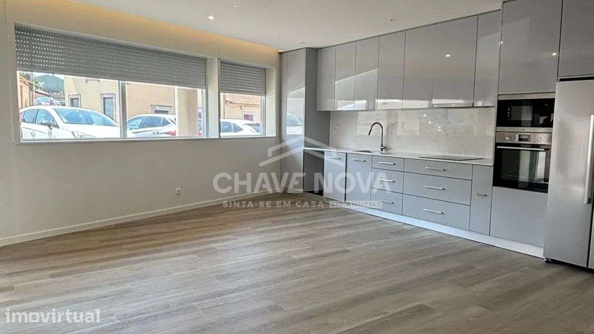 T3 Remodelado c/ Terraço em Seixezelo - Grande imagem: 2/13