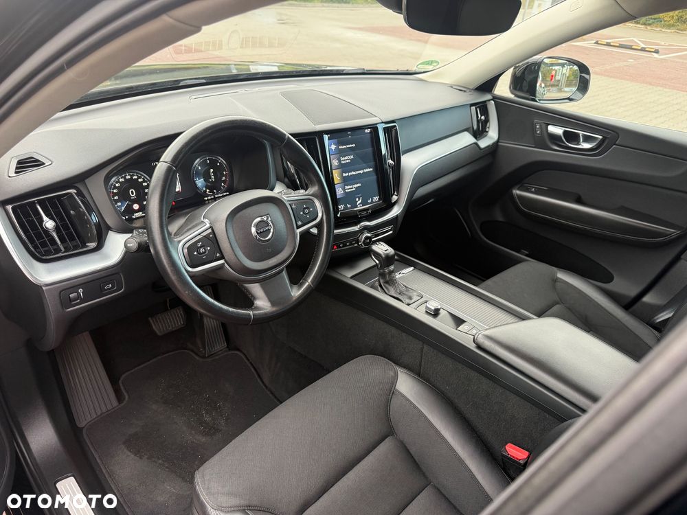 Volvo XC 60 D4 AWD Geartronic Momentum - 24