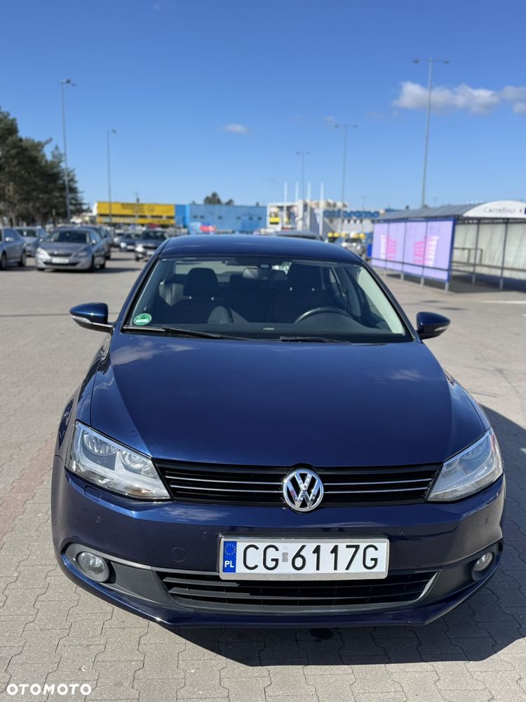 Volkswagen Jetta 1.2 TSI Comfortline - 1