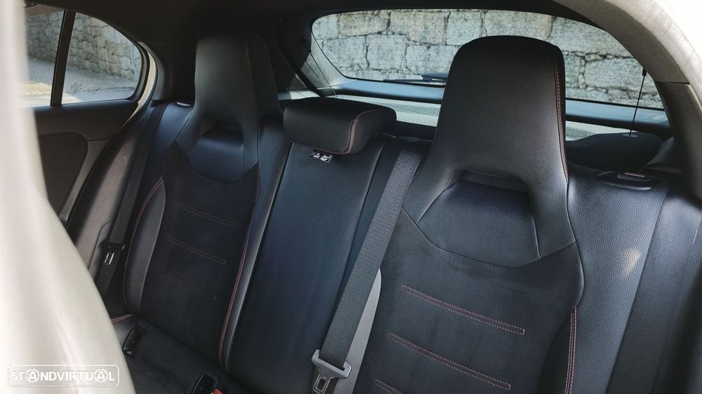 Mercedes-Benz A 250 - 43