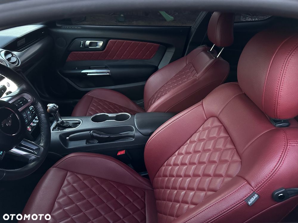 Ford Mustang - 10