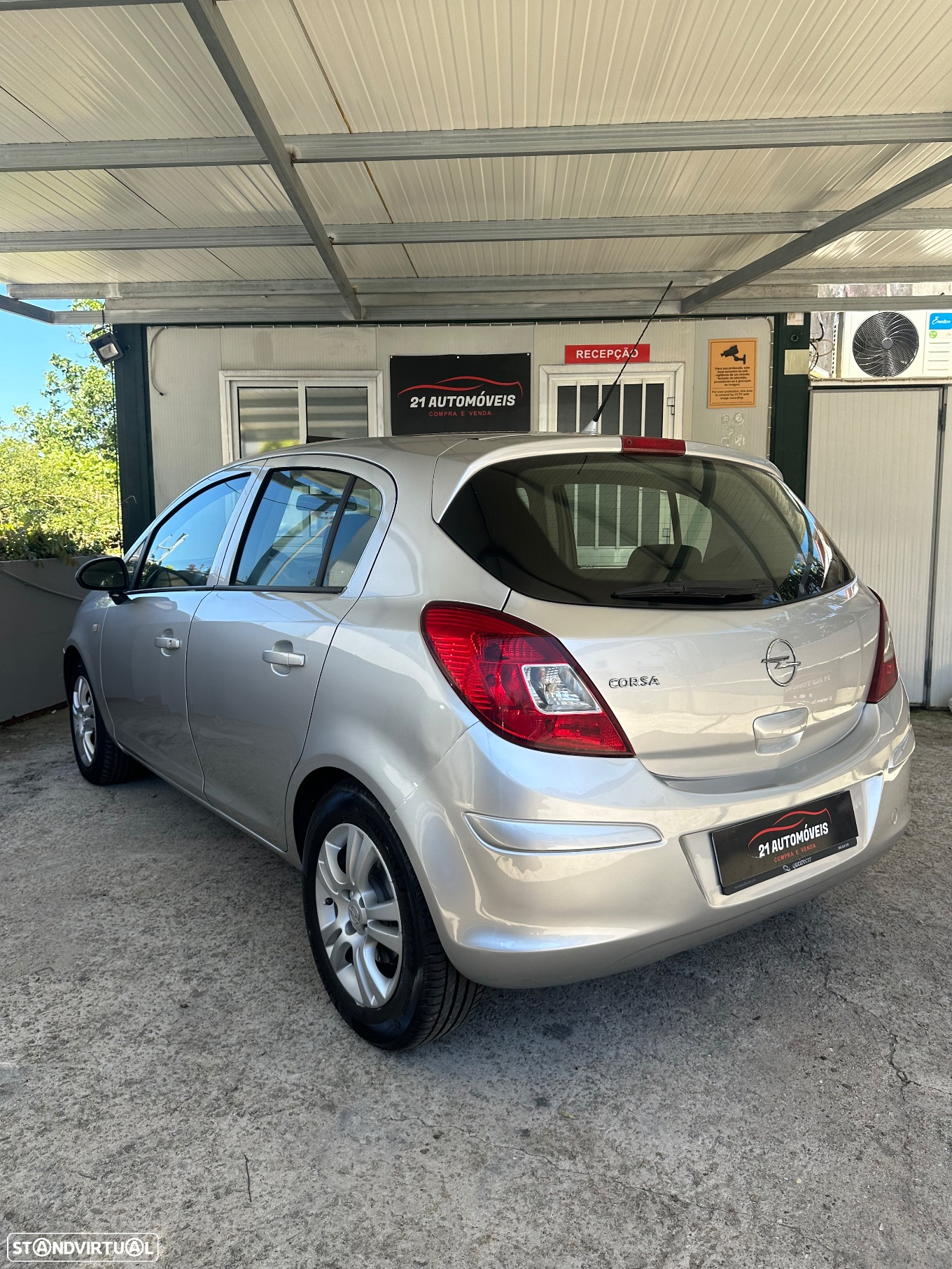 Opel Corsa 1.2 Enjoy Easytronic - 6
