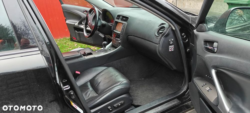 Lexus IS 250 Prestige - 11