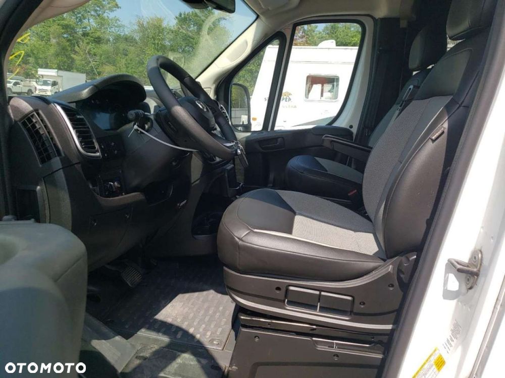 RAM ProMaster - 9