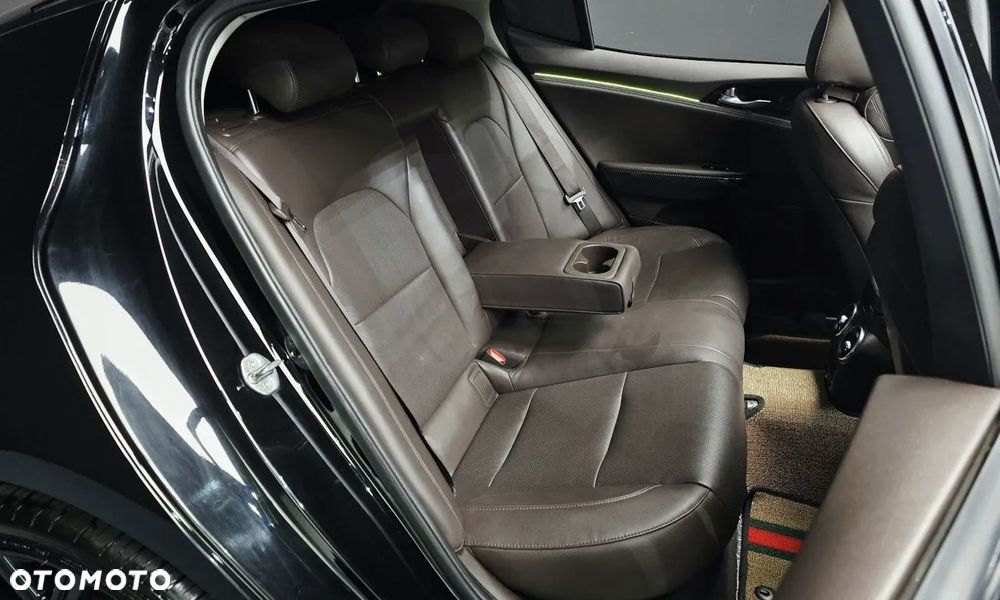 Kia Stinger 2.0 T-GDI GT Line - 11
