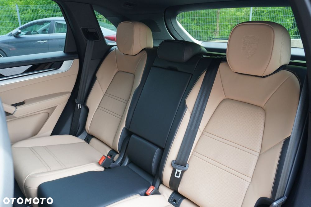 Porsche Cayenne S - 14