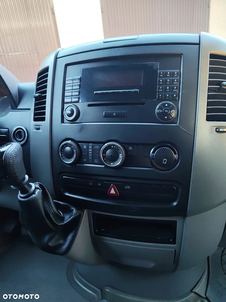 Mercedes-Benz Sprinter - 7