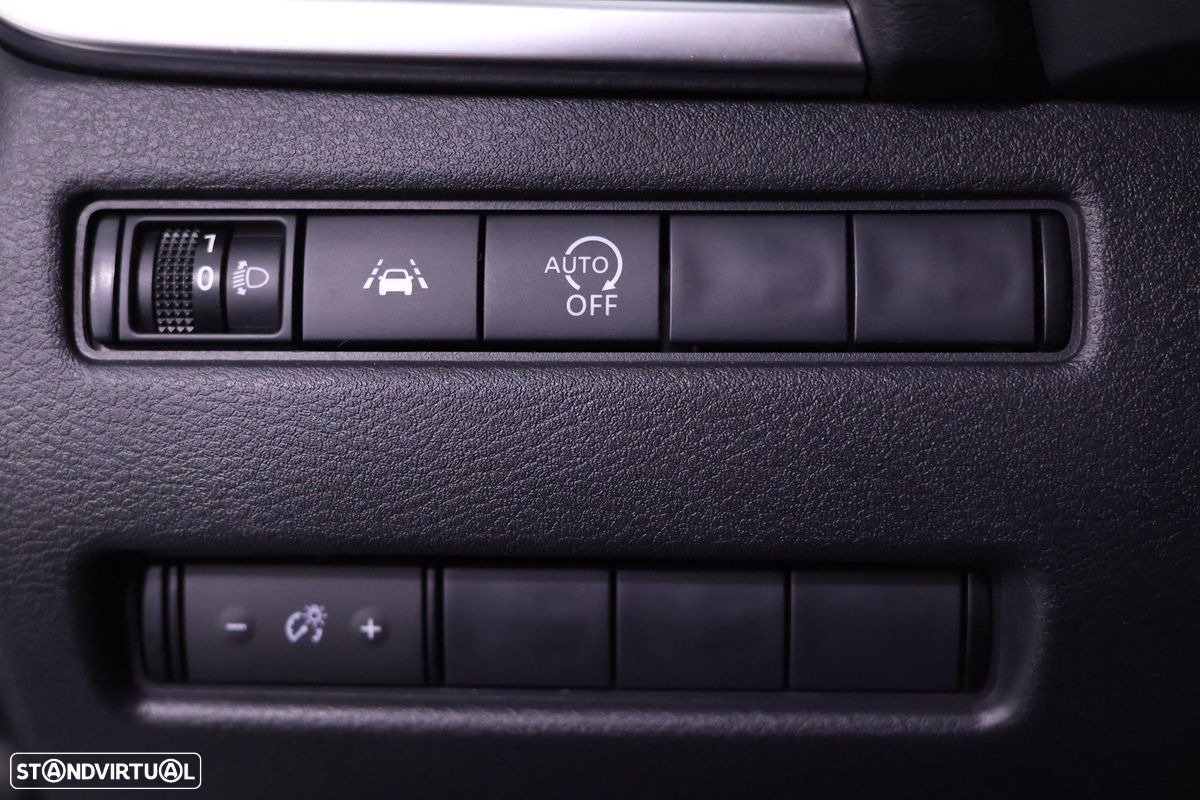 Nissan Qashqai 1.3 DIG-T N-Connecta Xtronic - 18