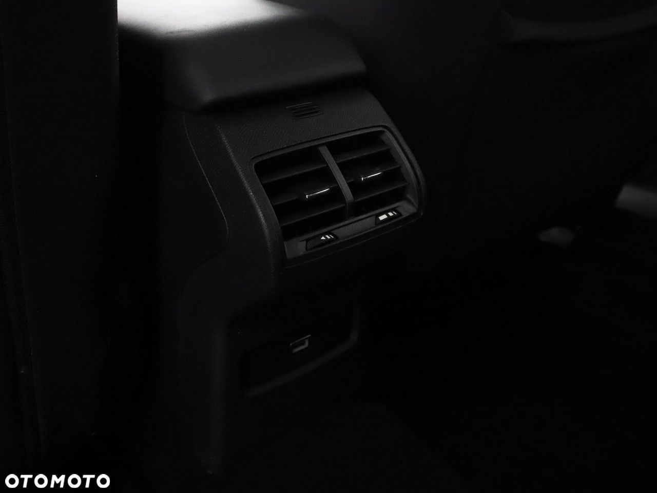 Citroën C4 1.2 PureTech Shine S&S - 38