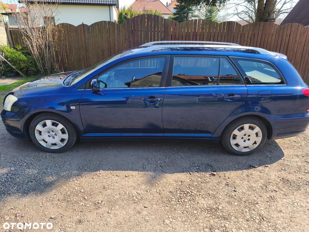 Toyota Avensis 1.8 VVT-i Sol - 3