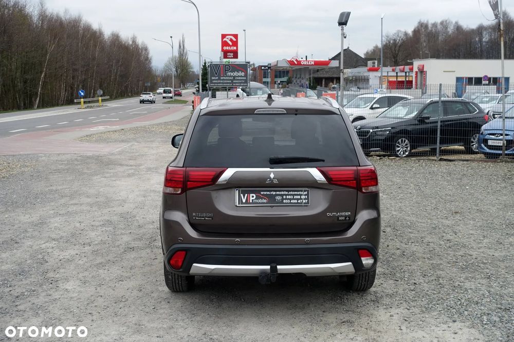 Mitsubishi Outlander 2.2 DI-D 4WD Intense - 6