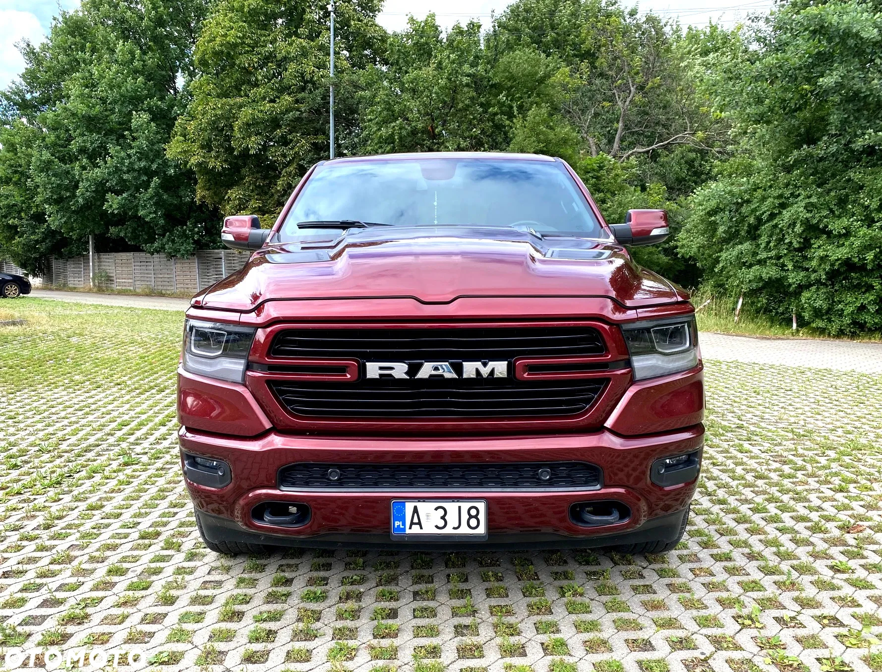 RAM 1500 Crew Cab Laramie - 2