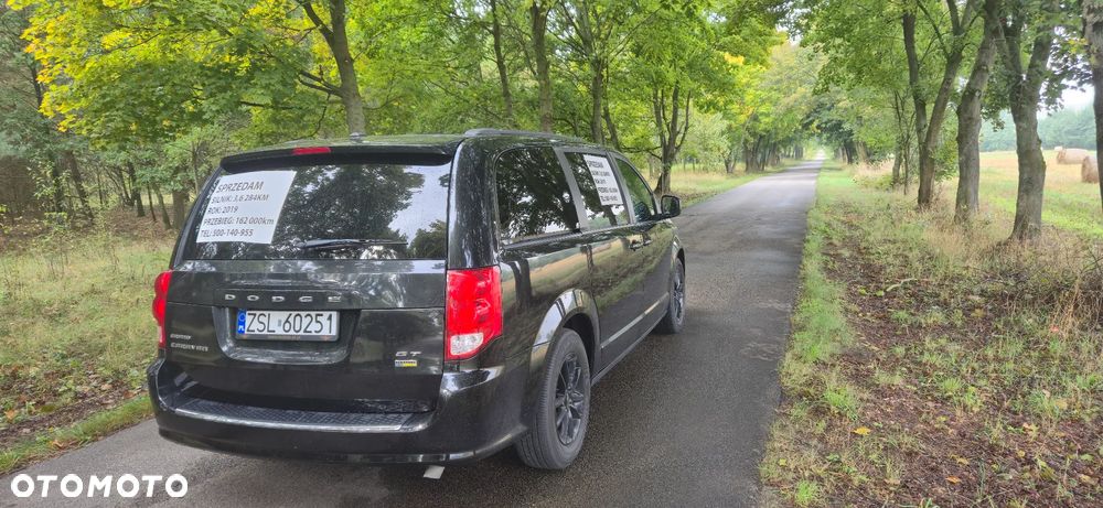 Dodge Grand Caravan - 4