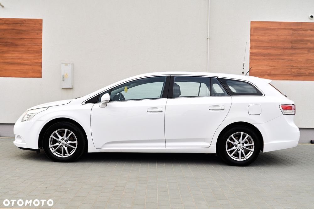 Toyota Avensis 2.0 D-4D Executive - 10