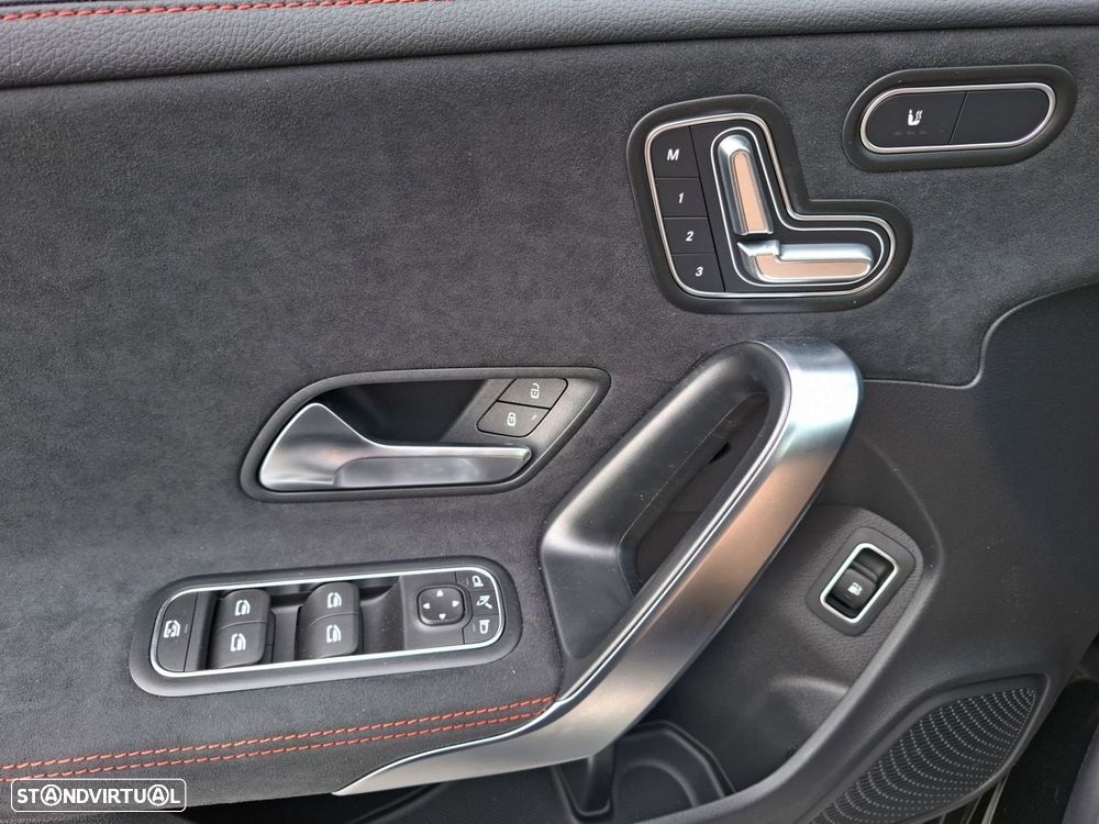 Mercedes-Benz CLA 250 e Shooting Brake AMG Line - 19