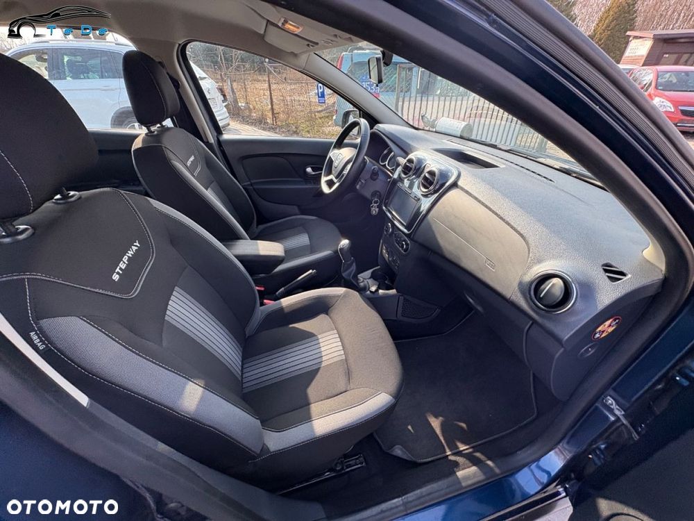 Dacia Sandero Stepway TCe 90 Prestige - 32