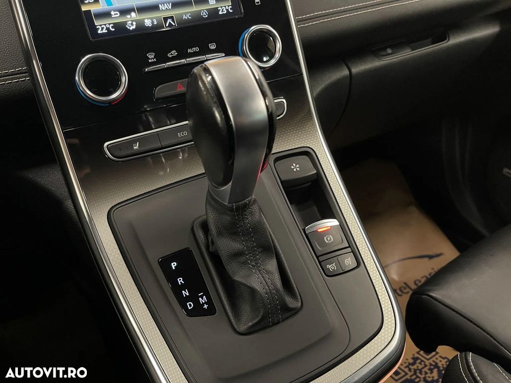 Renault Grand Scenic - 34