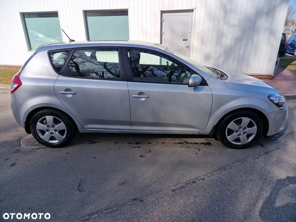 Kia Ceed 1.6 Crdi S - 4