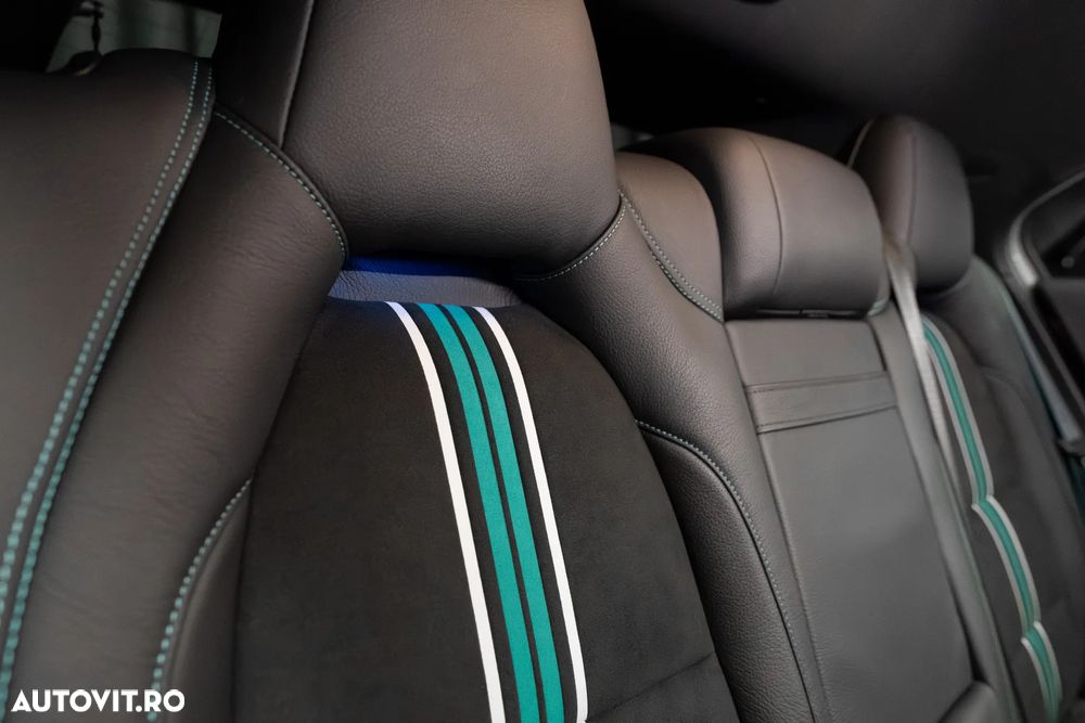 Mercedes-Benz A 45 AMG 4Matic AMG Speedshift 7G-DCT PETRONAS 2015 World Champion Edition - 32