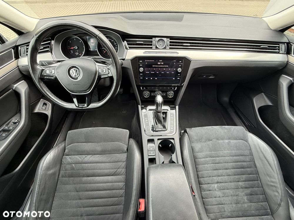 Volkswagen Passat 1.6 TDI SCR DSG - 21