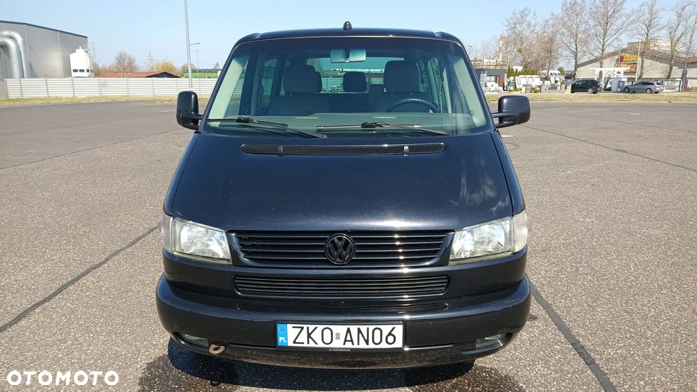 Volkswagen Multivan - 2