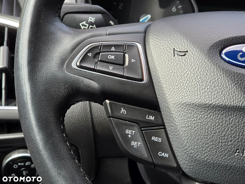 Ford Focus 1.0 EcoBoost Titanium - 33