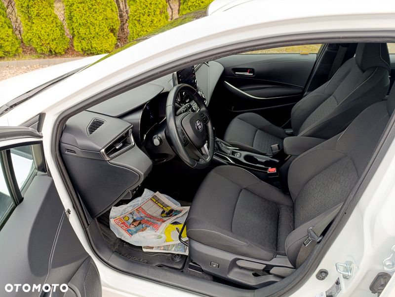 Toyota Corolla 1.8 Hybrid Comfort - 17