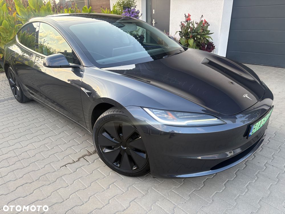 Tesla Model 3 - 7