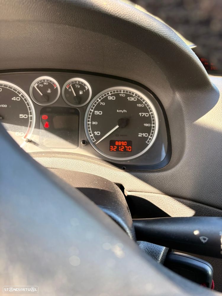 Peugeot 307 Break 1.6 HDi Navtech - 10