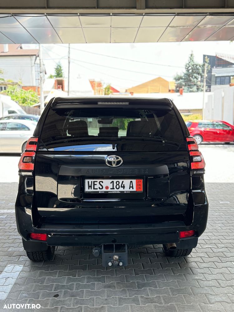 Toyota Land Cruiser - 5