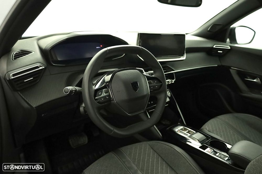 Peugeot 2008 1.2 PureTech Allure EAT8 - 7