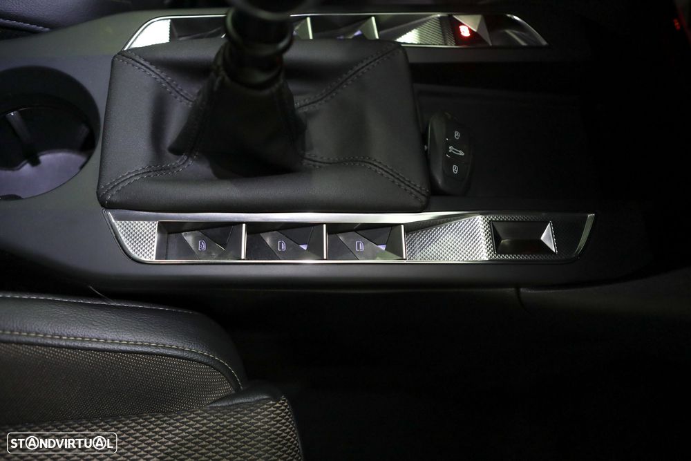 DS DS3 Crossback 1.2 PureTech Bastille - 27