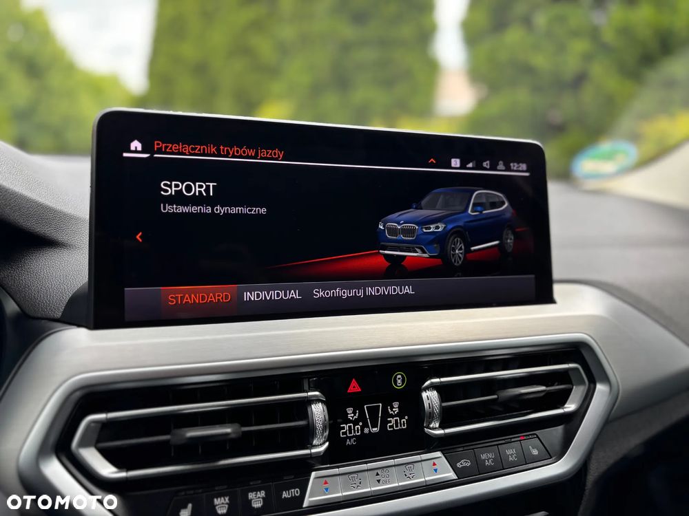 BMW X3 xDrive20d - 32