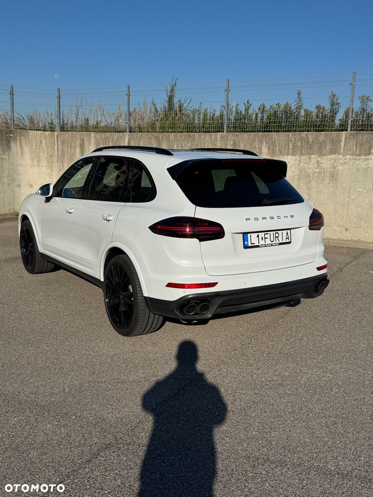 Porsche Cayenne Diesel Platinum Edition - 4
