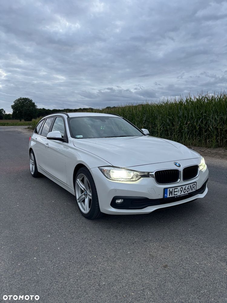 BMW Seria 3 318d Luxury Line - 1