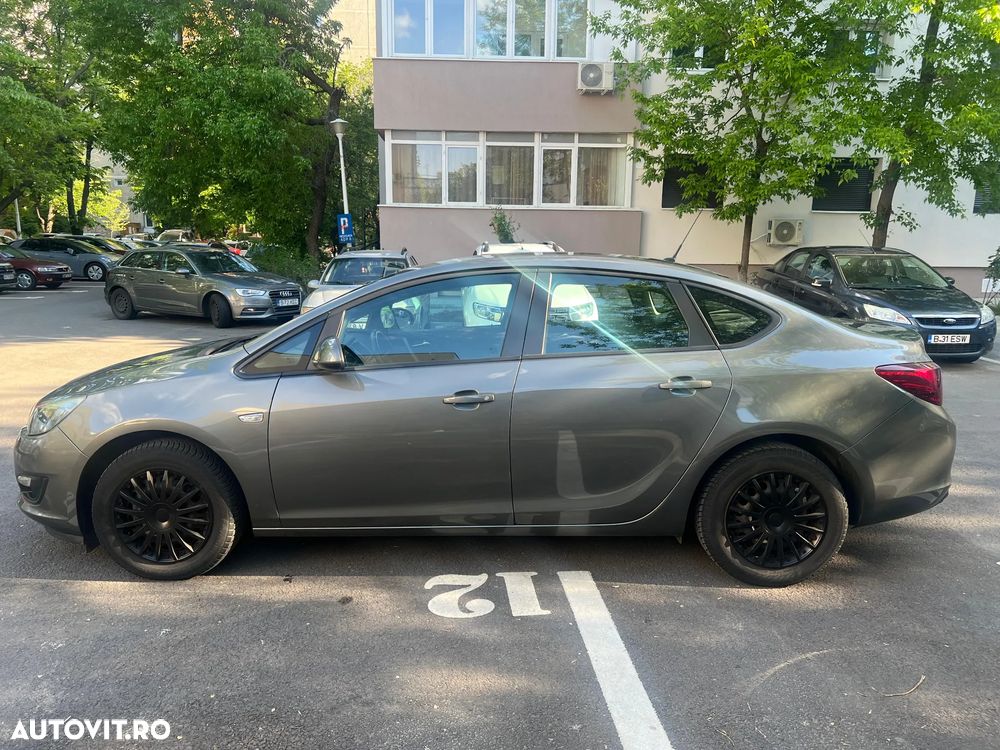 Opel Astra 1.4 Turbo ECOTEC Enjoy - 4
