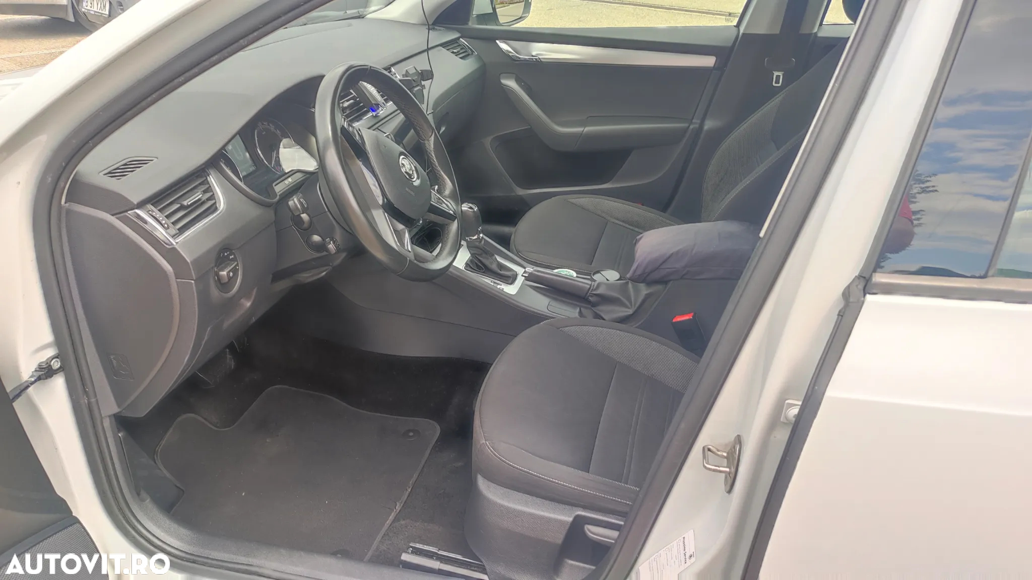 Skoda Octavia Combi Diesel 1.6 TDI DSG Style - 6