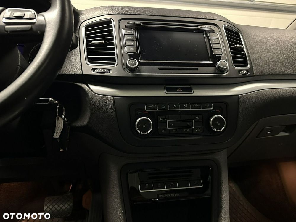 Volkswagen Sharan 2.0 TDI Highline DSG - 12