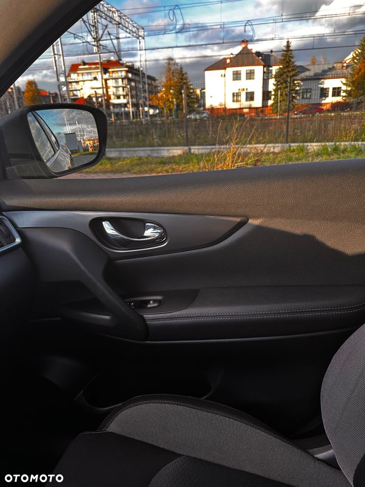 Nissan Qashqai 1.5 dCi N-CONNECTA - 6