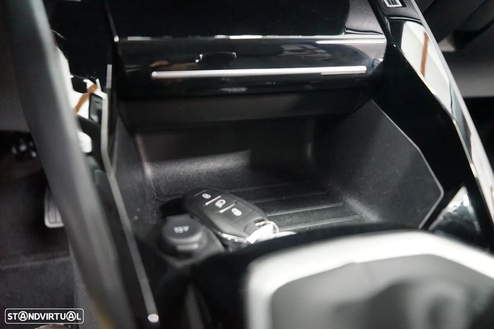 Peugeot 208 - 41