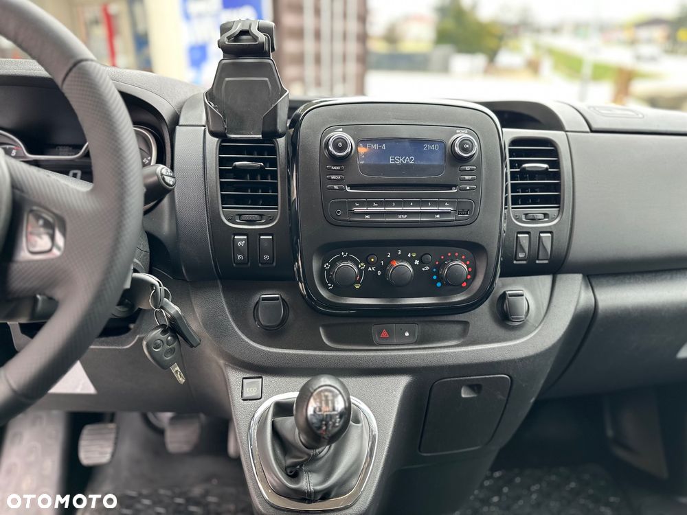 Opel Vivaro - 27