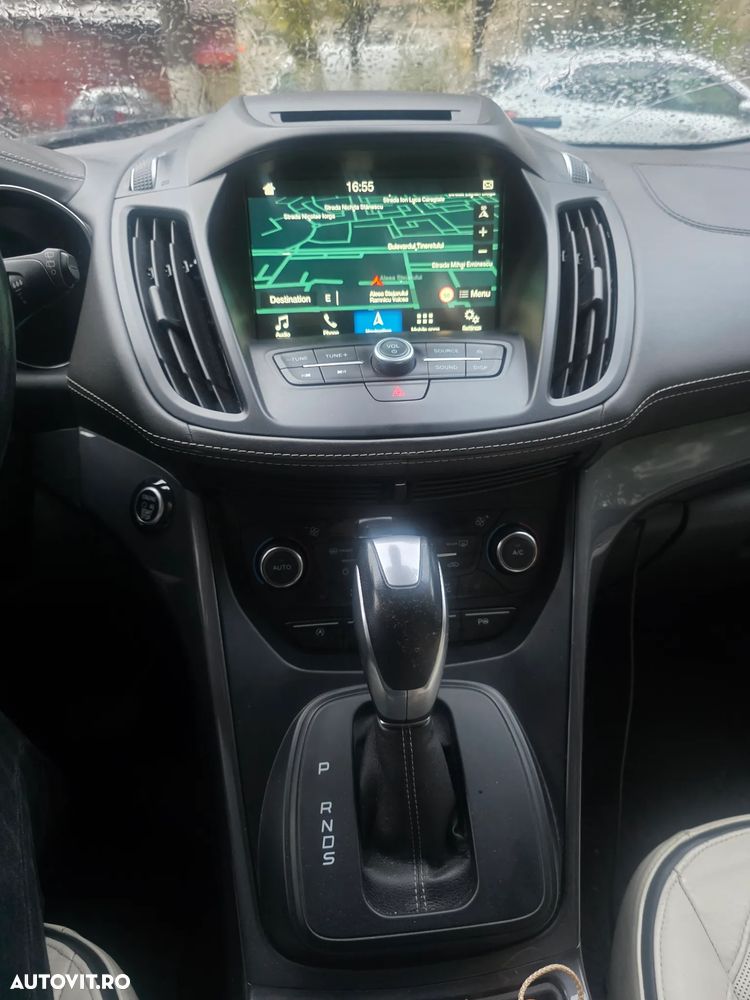 Ford Kuga 2.0 TDCi 4WD Powershift Vignale - 12