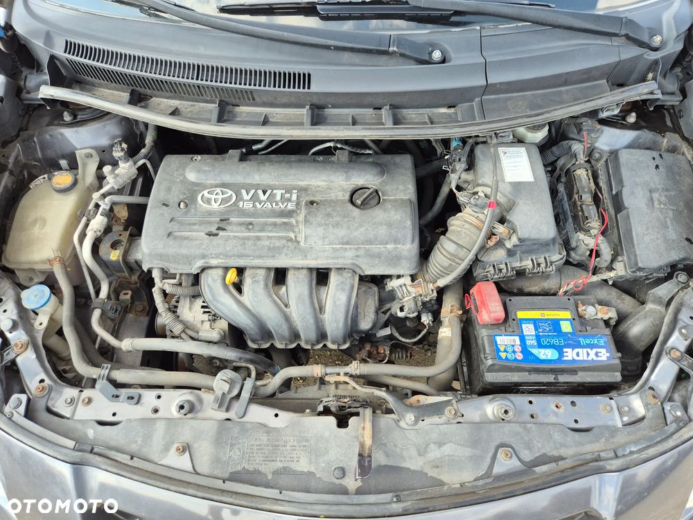 Toyota Auris 1.4 VVT-i - 11