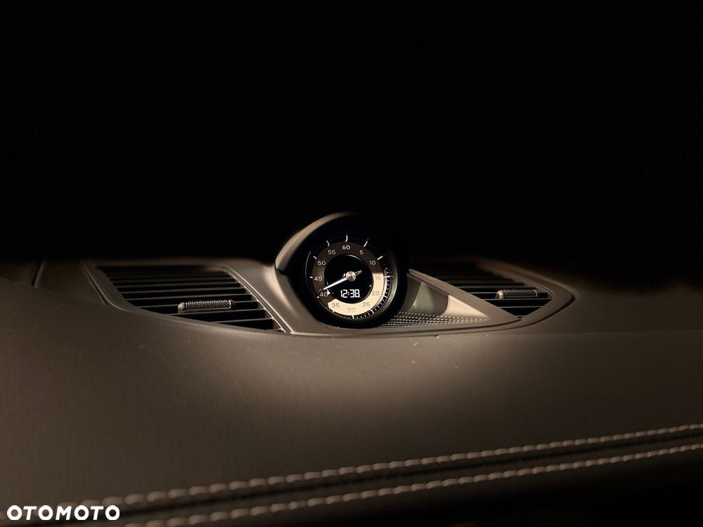 Porsche Panamera - 25