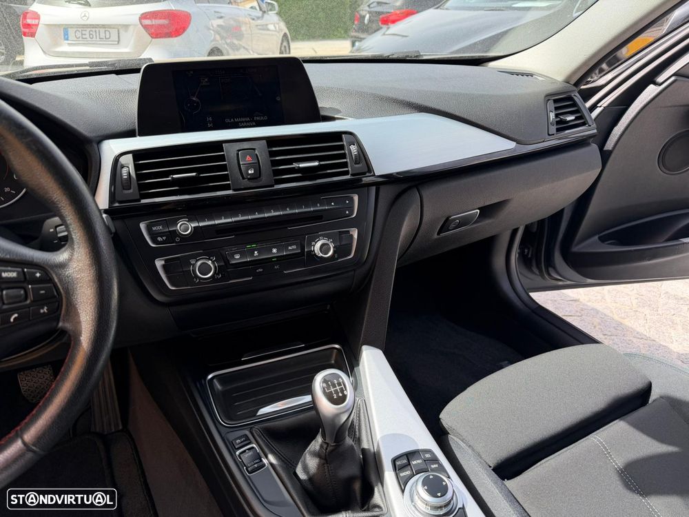 BMW 318 d xDrive Line Sport - 12