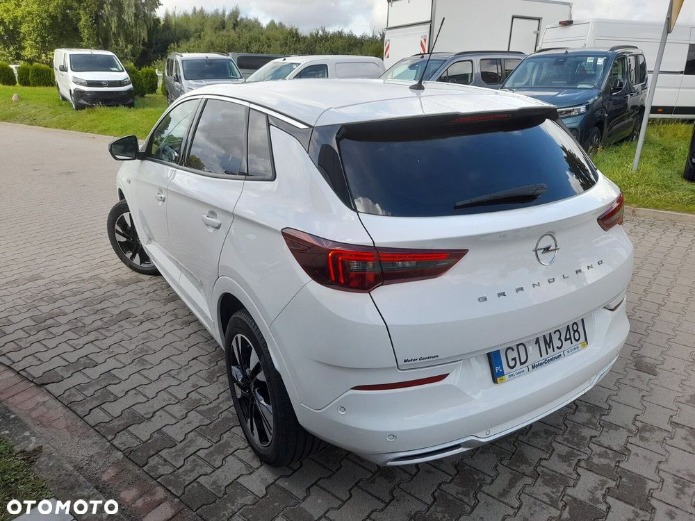 Opel Grandland 1.2 T Business Elegance S&S - 8