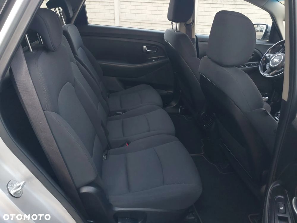 Kia Carens 1.7 CRDi 136 Dream Team Edition - 13